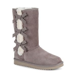 UGG Boot, BRAND NEW in box. Size 9